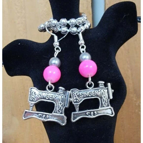 Handcrafted Vintage Singer Sewing Machine EARRINGS Jewelry New - Picture 1 of 2